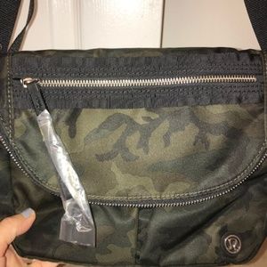 Lululemon Festival Bag II wcgg Woodland Camo